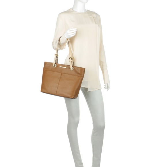 Michael Kors Bedford Medium Pebbled Leather Tote - Picture 7 of 7